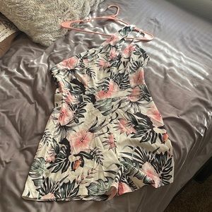 Cute floral romper👯‍♀️